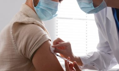 Dosis de refuerzo: especialista llama a vacunarse  para aumentar producción de anticuerpos