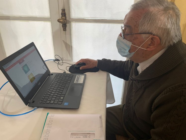 SENCE impulsa programa de capacitación digital para adultos mayores