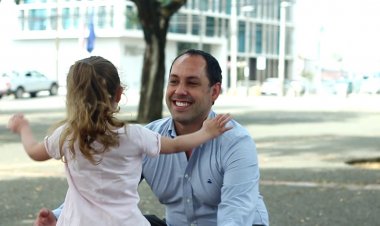 Francisco Pinochet: “Condenamos cualquier tipo de abuso a la infancia y legislaremos para su protección”