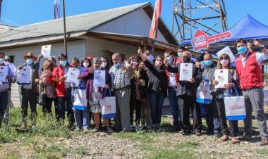 Bienes Nacionales entregó 11 nuevos títulos de dominio a vecinos de la emblemática Villa “Nueva Jerusalén” de Linares