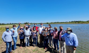 Subsecretario de Agricultura entregó incentivos de emergencia e inauguró rehabilitación de tranque