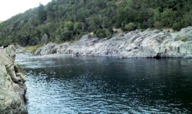 (VIDEO) Hombre de la tercera edad muere ahogado en las aguas del río Achibueno