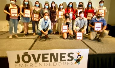 Sercotec y Gobierno Regional reconocieron a jóvenes emprendedores