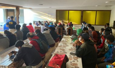 (VIDEO) PDI sorprende a 64 migrantes bolivianos trabajando ilegalmente en Linares