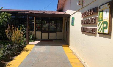 Municipio decide clases presenciales obligatorias para todos los estudiantes en la comuna de Longaví