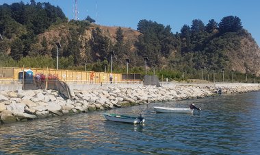 Dirección de Obras Portuarias del MOP construye muelle para canoístas del río Maule en Constitución