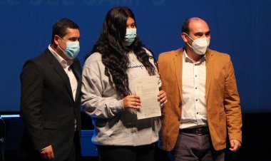 Linares: 140 estudiantes recibirán beca municipal "Carlos Ibáñez del Campo"