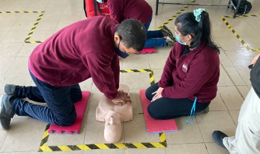 Colegio Alborada adquiere desfibrilador y capacita a sus docentes en primeros auxilios