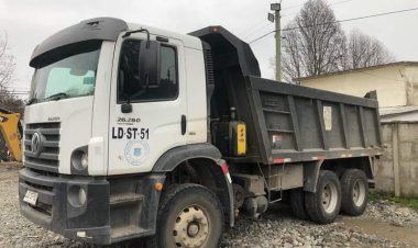 (VIDEO) PDI indaga robo de camión avaluado en 30 millones de pesos desde una bodega de la Municipalidad de Longaví