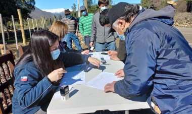 INDAP entregó alimentación animal para pequeños crianceros de Linares
