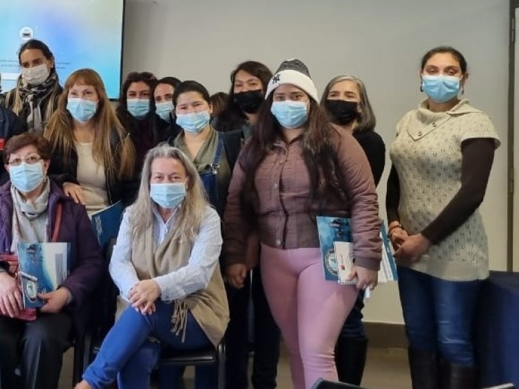 Formulan invitación a mujeres maulinas a postular a la Escuela de Líderes Políticas y Sociales de SernamEG