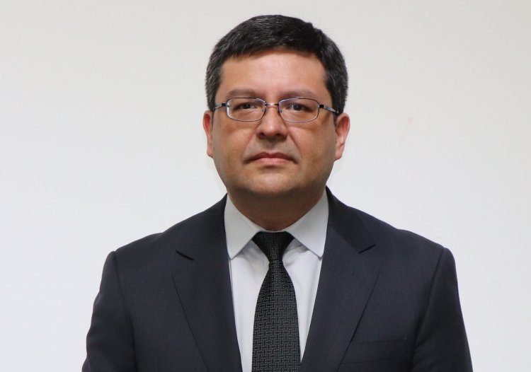 Leonardo Reyes Bozo: requisitos para avanzar en electromovilidad y una transición energética justa