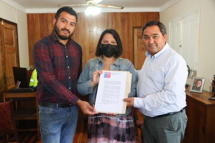 SUBDERE otorga más de 140 millones para mejoramiento de vereda norte junto a reposición y construcción de paraderos en Villa Alegre
