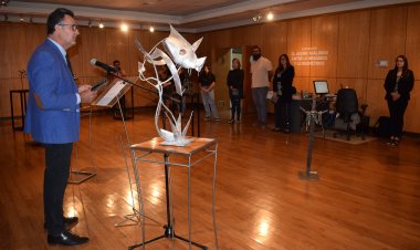 Universidad Autónoma presenta esculturas en acero en exposición abierta al público en su Galería de Arte