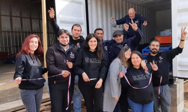 San Javier: jóvenes de cooperativa campesina inauguraron maquinaria para elaboración de alimentos para aves