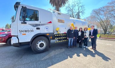 San Javier cuenta con tres nuevas camionetas y un camión limpia fosas