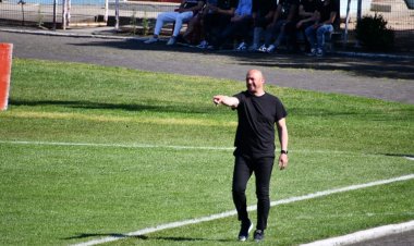 Novedades albirrojas: Jaime Valdés líder de la SADP "Depo Linares" revela que se está evaluando la continuidad del entrenador Eduardo Lobos