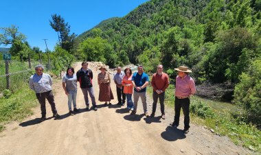Valle del Achibueno de Linares: SEREMI del MOP visitó Los Hualles donde avanzan proyectos de agua potable y reparación de la ruta L-45
