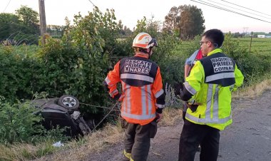 Linares: adulto mayor fallece tras volcamiento de automóvil