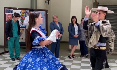 Linares: premian a vice campeones nacionales de cueca junior