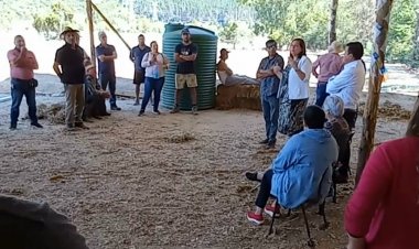 (VIDEO) Senadora Vodanovic se reúne con vecinos del sector Peñasco y compromete acciones para la construcción de defensas fluviales para prevenir desbordes del río Achibueno