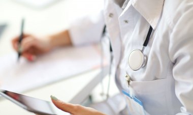 Analizan déficit de especialistas médicos en el Maule