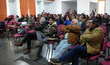 Asistentes de la educación resuelven interrogantes sobre traspaso educativo