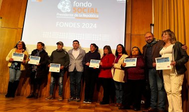 Delegada Presidencial, Aly Valderrama Villarroel, lideró entrega de cheques del Fondo Social Presidente de la República