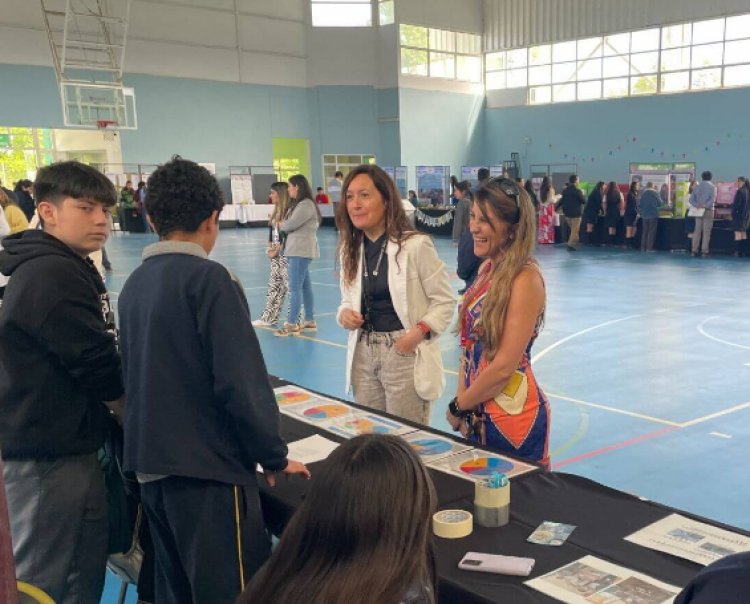Feria Científico-Tecnológica reunió a escolares en Linares