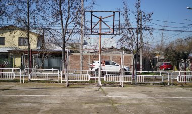 Bienes Nacionales Maule entrega terreno para renovar multicancha en emblemática población Emilio Gidi de Linares