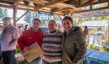 Gobernador Pedro Álvarez Salamanca y CORE Francisco Durán se reúnen con vecinos de Los Hualles y comprometen solución a problemas con el millonario proyecto de APR