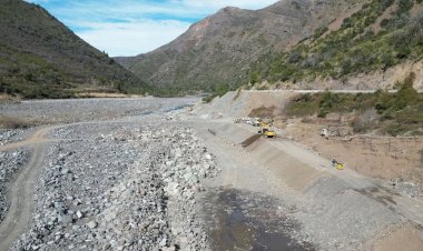 DOH del MOP ejecuta trabajos de protección del sistema de riego Canal Melado de Linares
