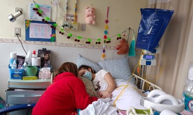 Sofía Martínez Parra cumplió 6 meses internada en el hospital base de Linares a la espera de recuperarse de sus complejas patologías e intensos dolores