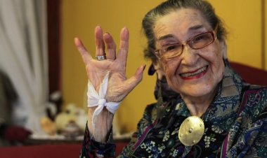 Natalicio de Margot Loyola Palacios