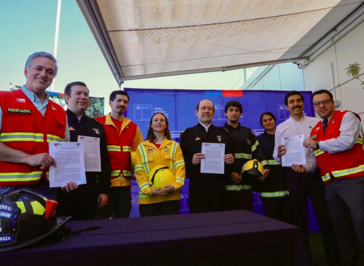 CONAF y Bomberos firman protocolo para fortalecer la respuesta ante incendios forestales