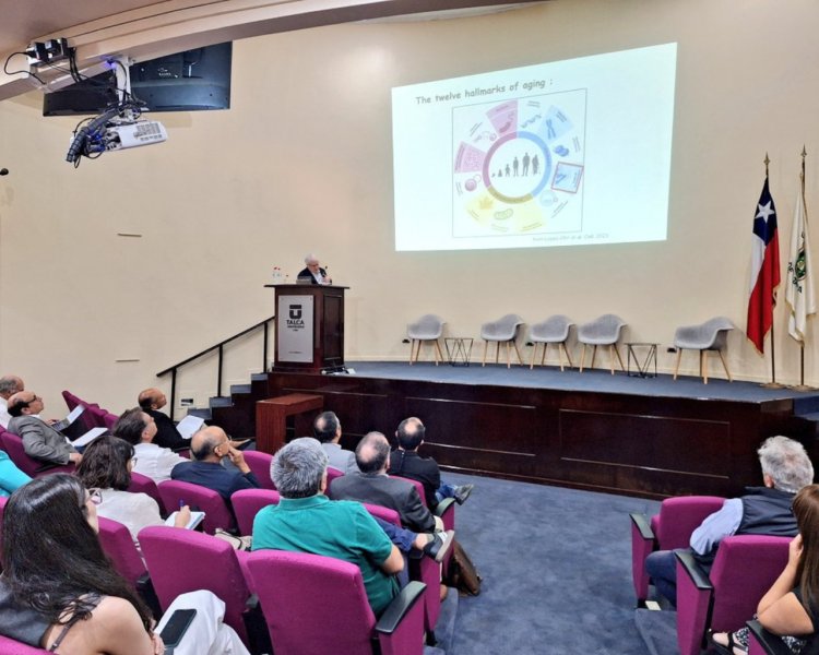 Expertos presentan estudios para revertir el envejecimiento celular