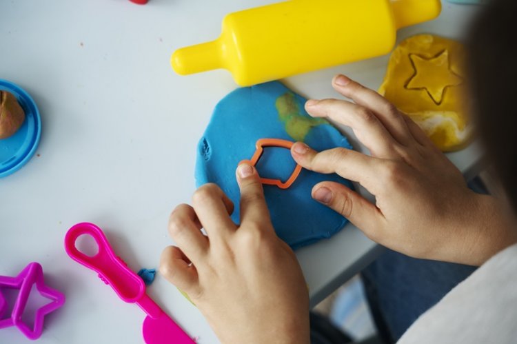 Verano en casa: actividades simples para estimular a niños