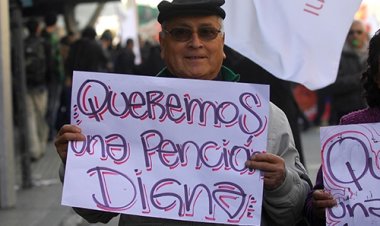 Pensiones de las Fuerzas Armadas y de Orden son 3 veces superiores a las que pagan las AFP y Compañías de Seguro