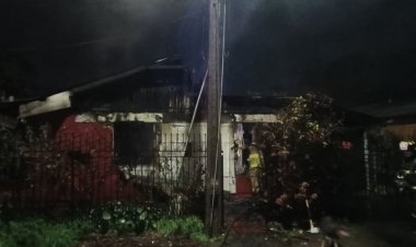 Linares: cinco personas lesionadas leves y daños totales por incendio de vivienda al interior de población Las Rosas