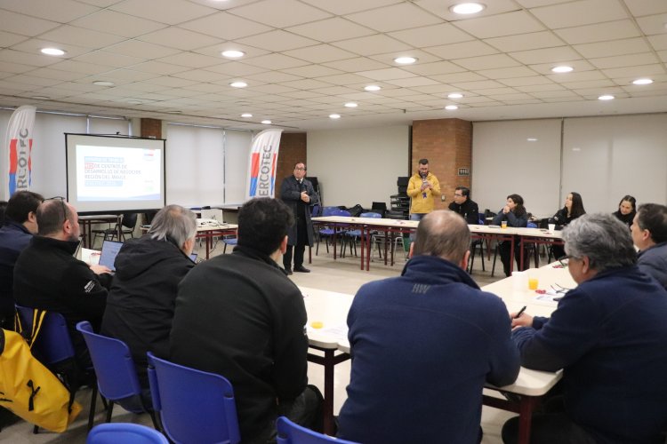 SENCE Maule difunde Subsidio a la Contratación en centros de negocios de SERCOTEC