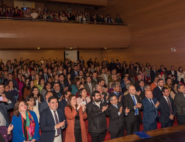 SLEP Los Álamos reúne a las siete comunas del territorio en su primer acto oficial del Día del Profesor