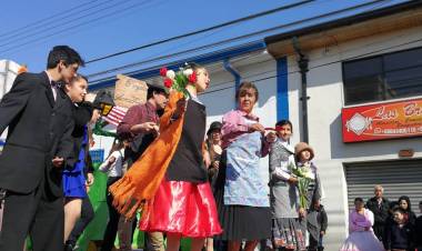 Hermosa celebración de Fiestas Patrias realizó "Escuela España"