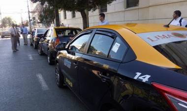 Radio taxis suben el pasaje en Fiestas Patrias en Linares