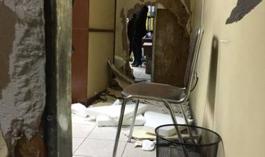 Delincuentes roban más de 10 millones de pesos en equipos audiovisuales desde la Municipalidad de Longaví