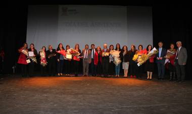 Reconocimientos en el "Día del Asistente de la Educación"