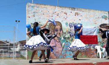 Junta de Vecinos "Las Camelias 1" homenajeo a la Patria y exhibió trabajo comunitario