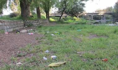 Músicos convocan a limpiar el balneario “Riberas del Ancoa”