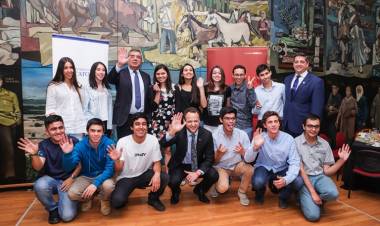 Mejores puntajes de PSU recibieron reconocimiento 