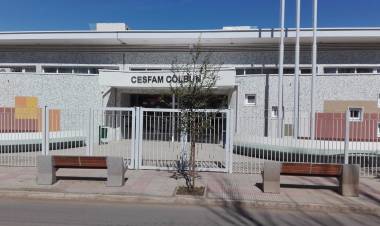 Buscan solución a demandas de médicos en Colbún