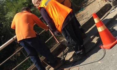 Reparan barandas de puente Ancoa en zona del Huapi